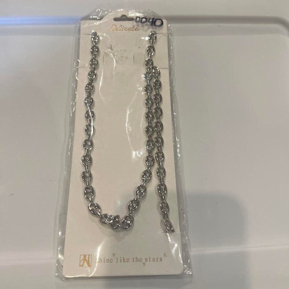Delicates Women's Silver and Grey Jewellery